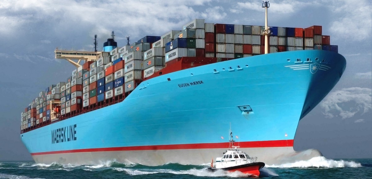 A Simple Understanding of  Docker :Analogy with Cargo Ship