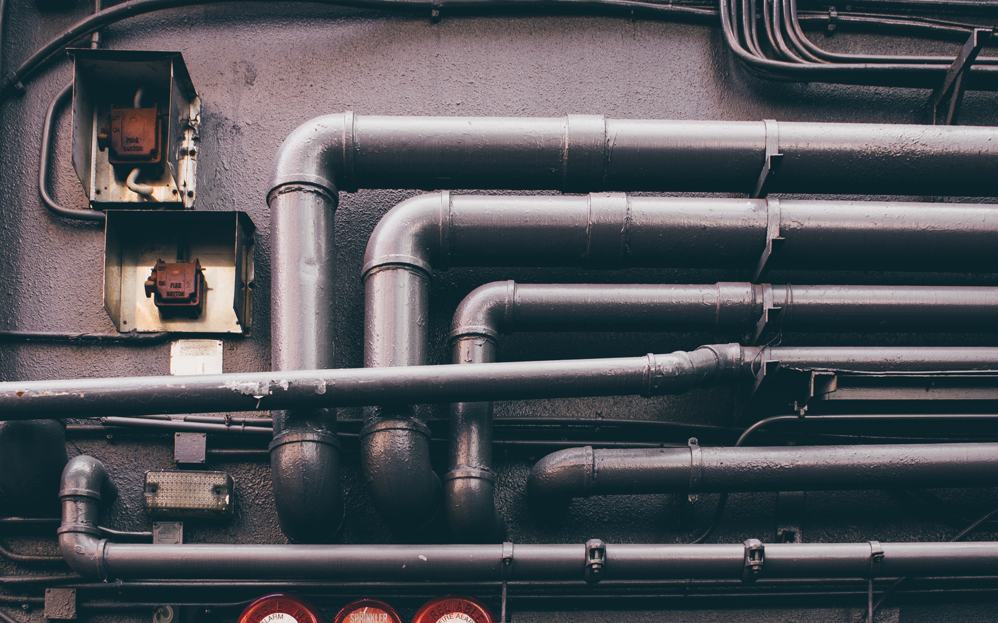 Smart Pipes and Smart Endpoints With Service Mesh