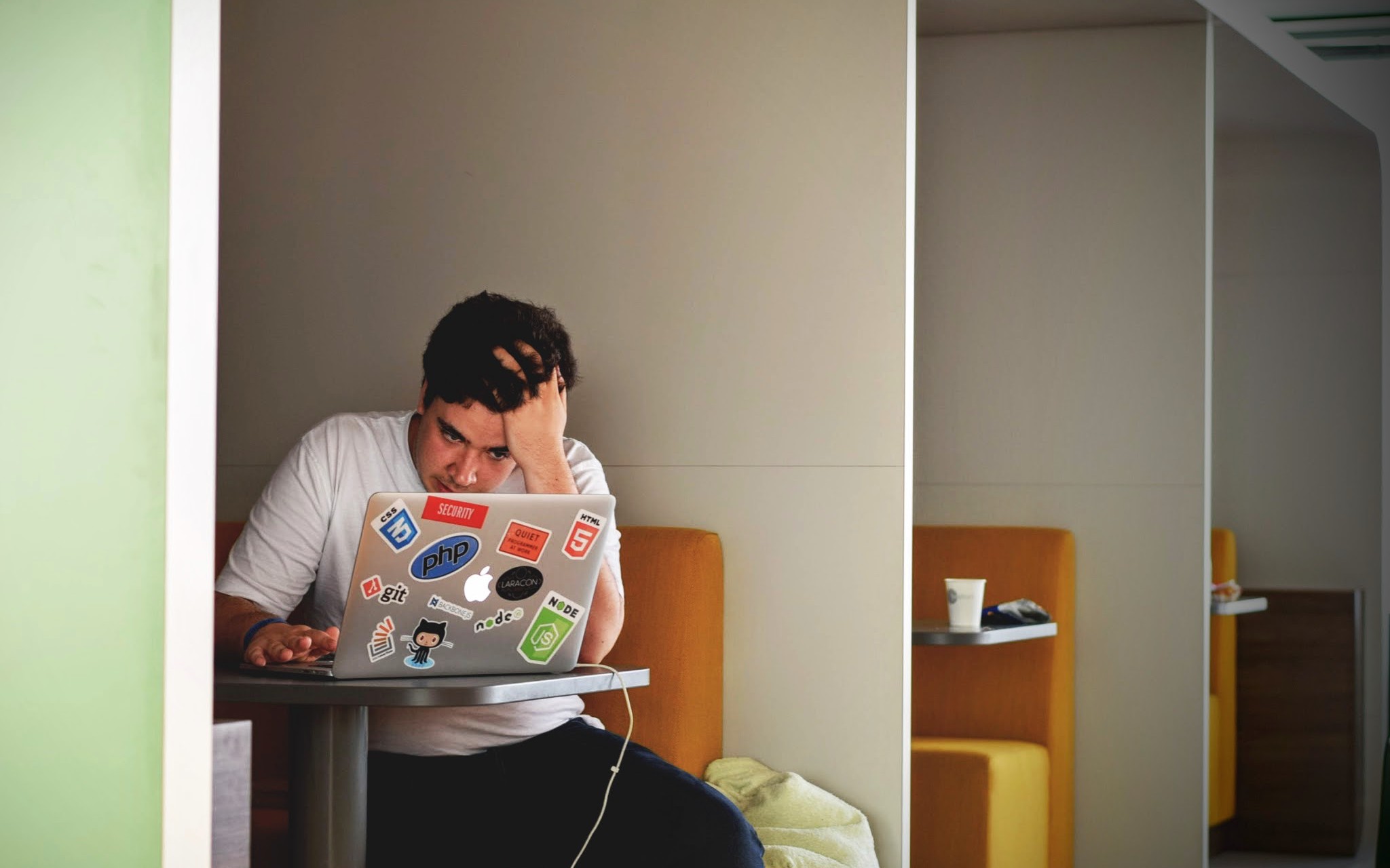 Web Design Tips to Avoid Traffic Loss When Your Website Is Facing Downtime