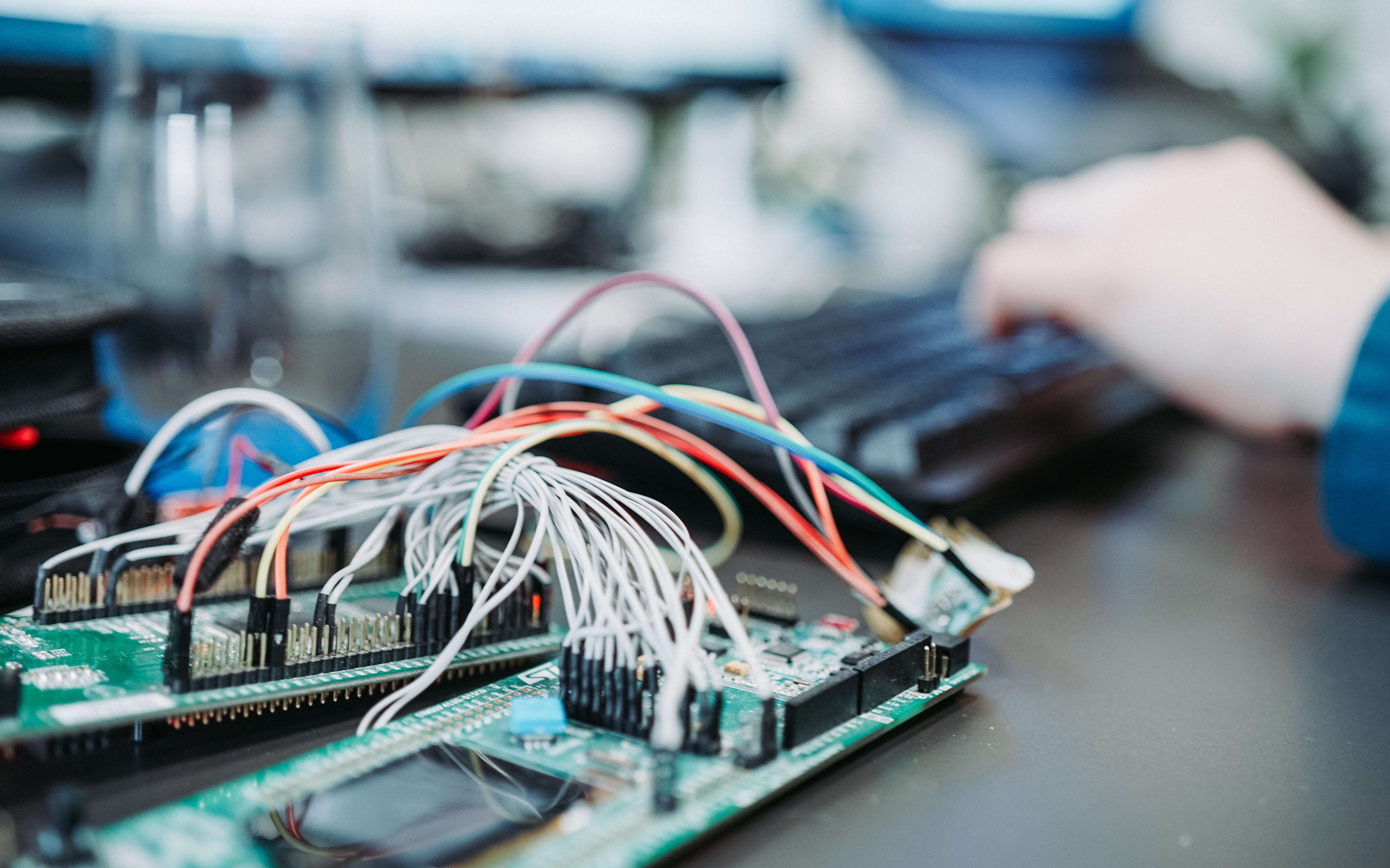 Hitchhiker's Guide to IoT Standards and Protocols